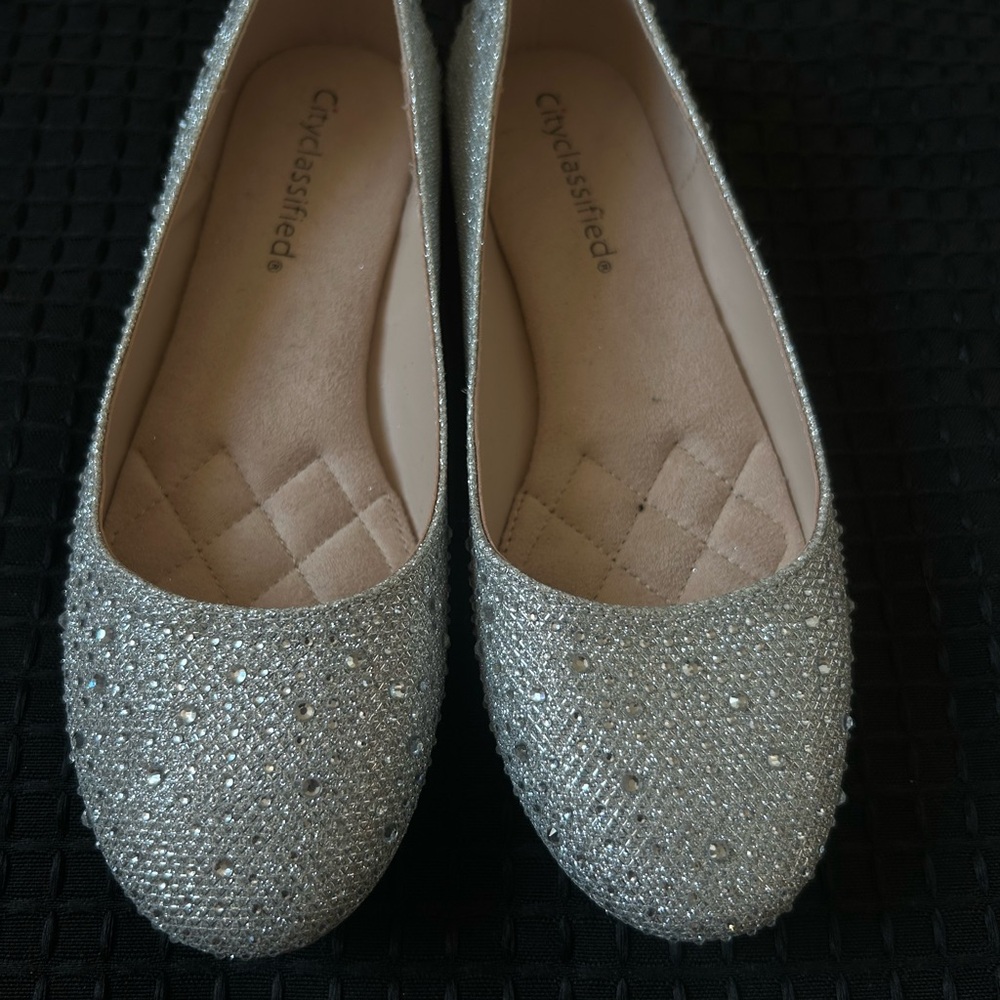 New Cityclassified Sparkling Silver Flats